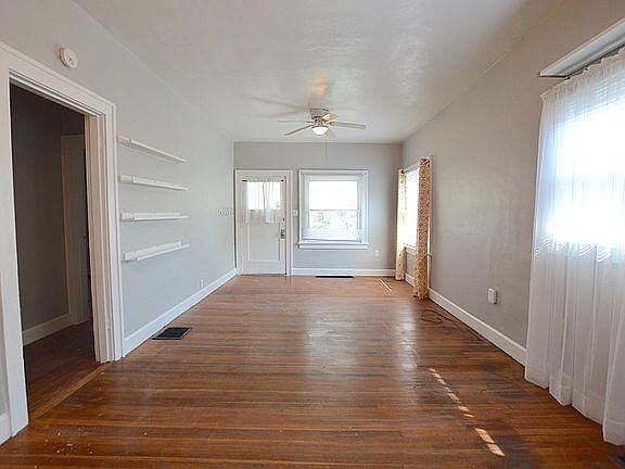 3rd image of 810A N Linwood Ave
