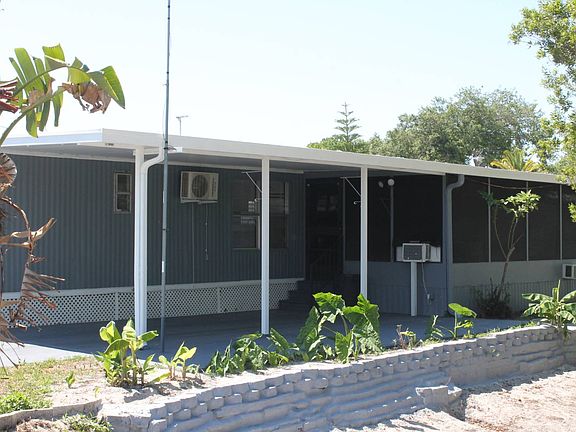 3rd image of 7821 Orangewood Lakes Rd