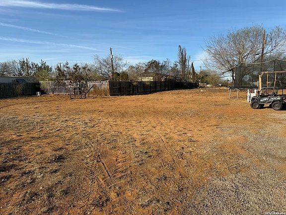 5th image of 404 E Hugo LOT S 1/2