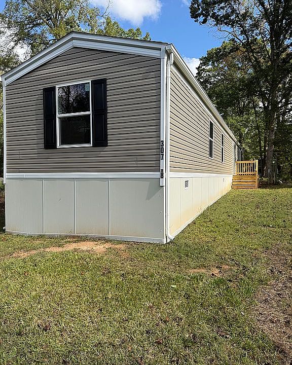 2nd image of 307 Stratford Rd Lot 8