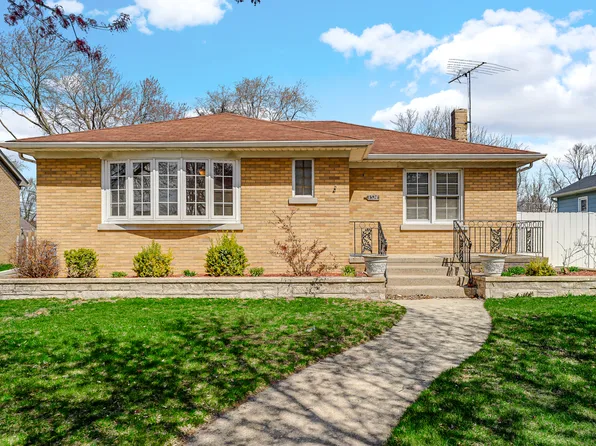 3524 Randolph St, Lansing, IL 60438