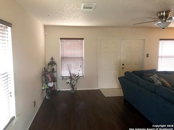2nd image of 6627 Meadow Dawn Dr