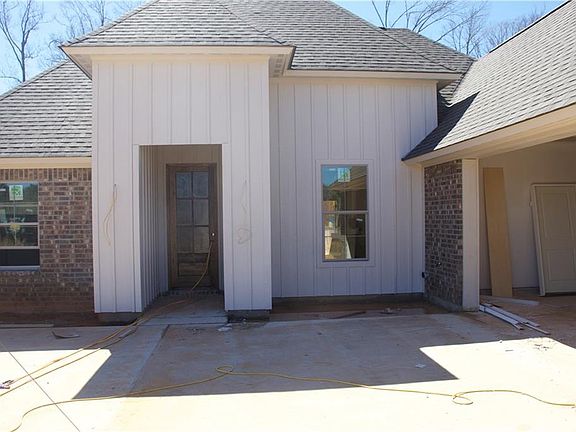 2nd image of 108 Madalyn Dr