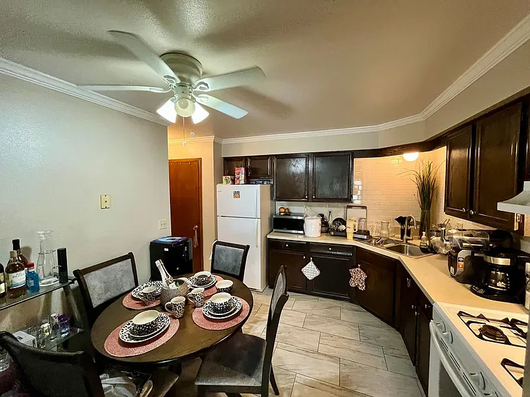 W155N11352 Sylvan Cir — Photo 12