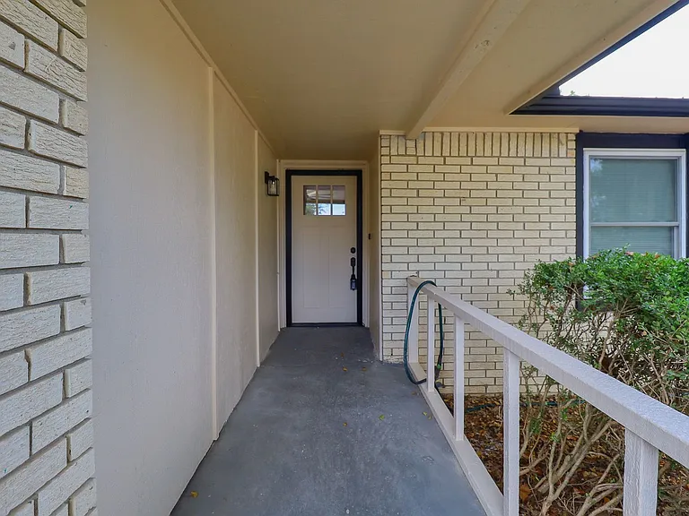 3012 S Ash Ct — Photo 3