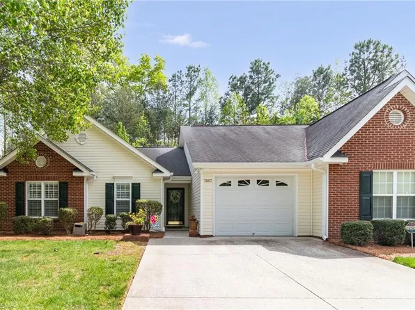 7867 Woodpark Dr, High Point, NC 27265