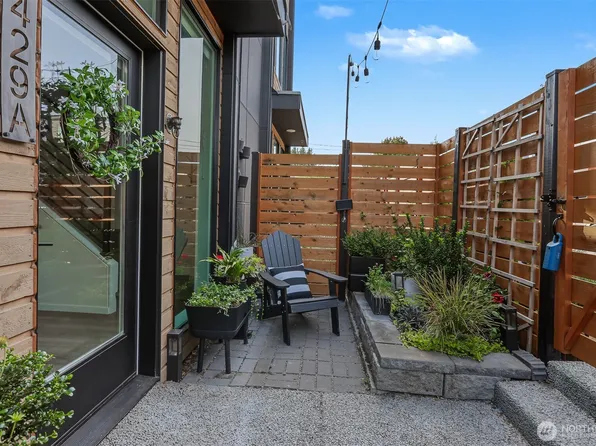 2429 NW 64th Street #A, Seattle, WA 98107
