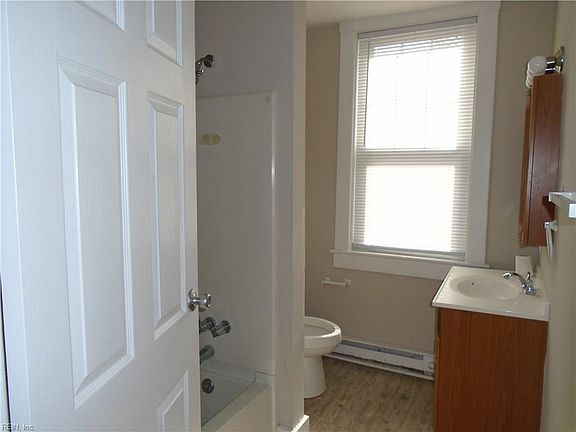 3rd image of 150 Florida Ave APT 4