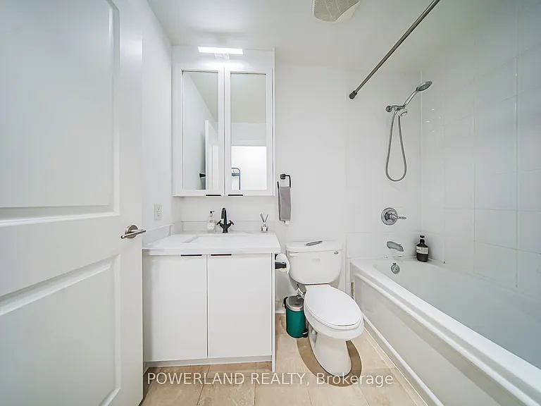 18 Yorkville Ave #317 — Photo 13