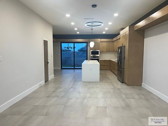 3rd image of 4614 Juniper Dr #B
