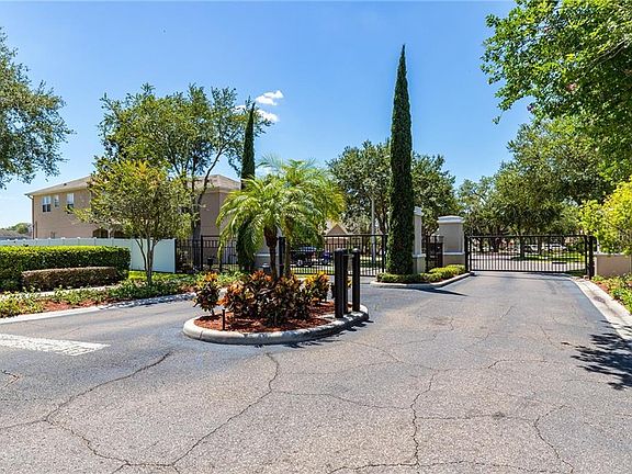 3rd image of 11225 Avery Oaks Dr