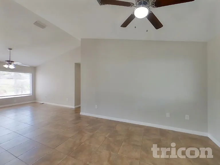 4522 Reynolds Creek Ave — Photo 2