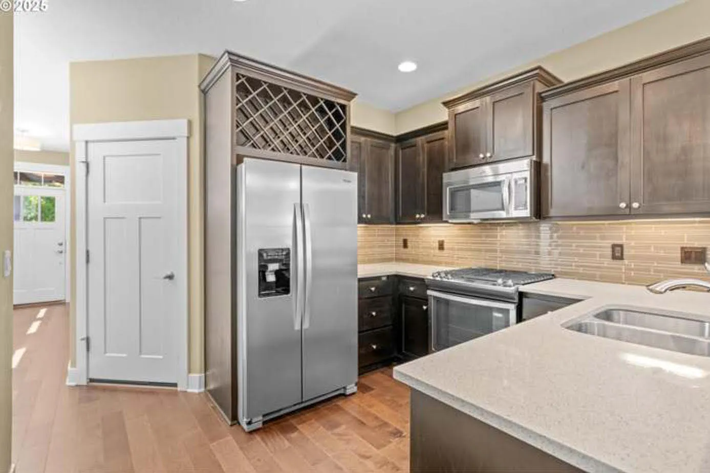 3 bed, 1545 sqft, $2,900 — Photo 4
