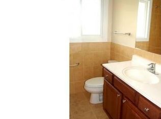 10105 Old Orchard Ct APT 2A, Skokie, IL 60076