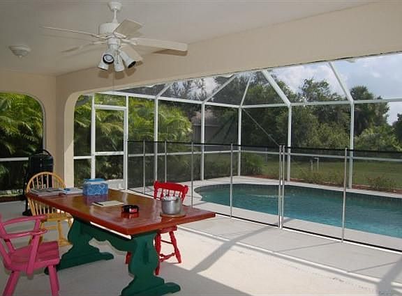 lanai and pool very private 