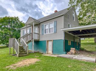 109 Montgomery St, Pearisburg, VA 24134