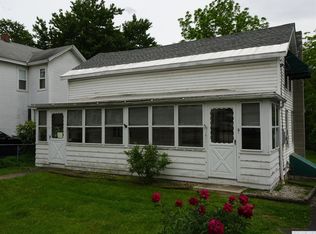 3 Mann Rd, Hudson, NY 12534