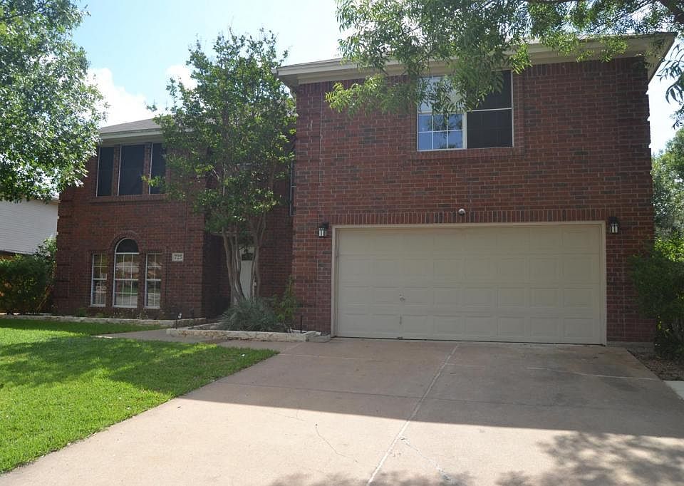 1st image of 725 Carmel Dr