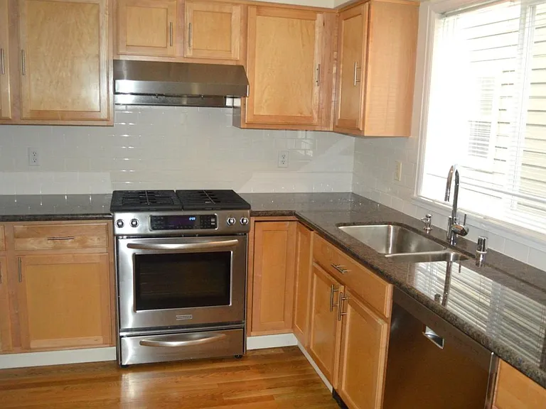 1757 NW 58th St #D — Photo 2