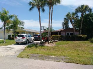 610 99th Ave N, Naples, FL 34108