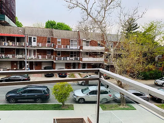 Rented by Chous Realty Group Inc | media 10