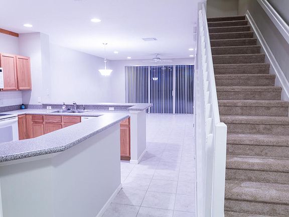 3rd image of 9825 Lago Dr