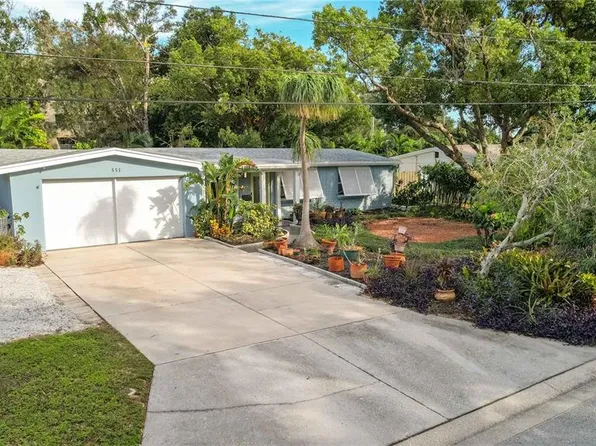 351 Barbara Cir, Belleair, FL 33756