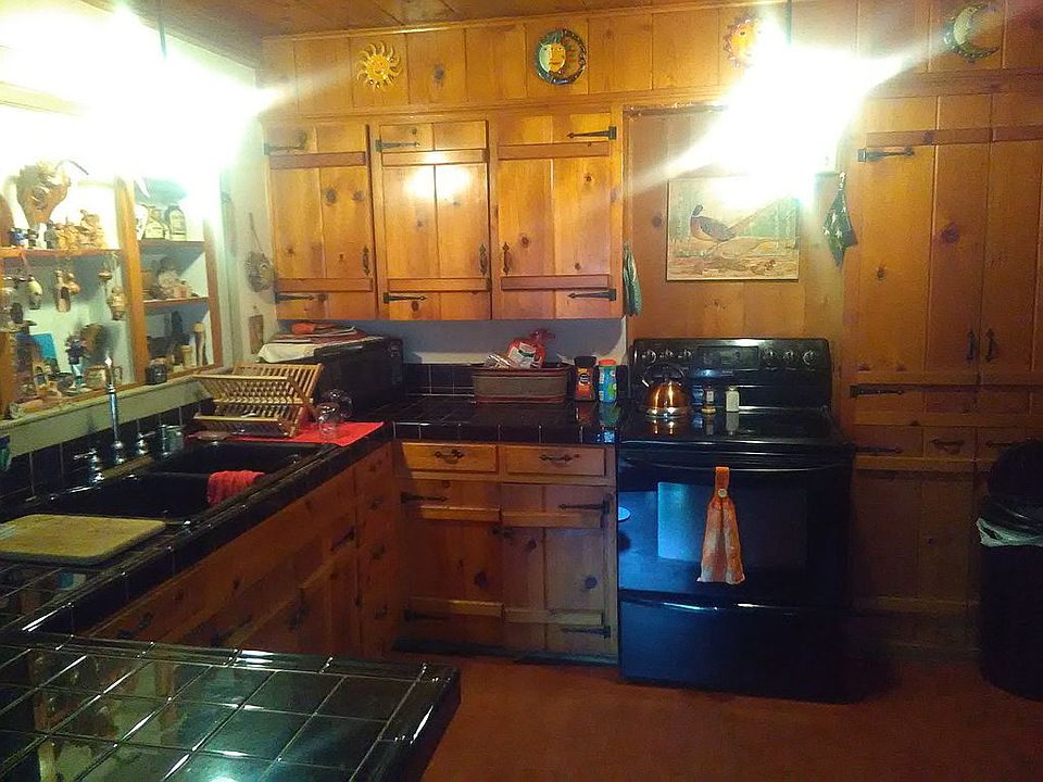 1st image of 716 Annie St