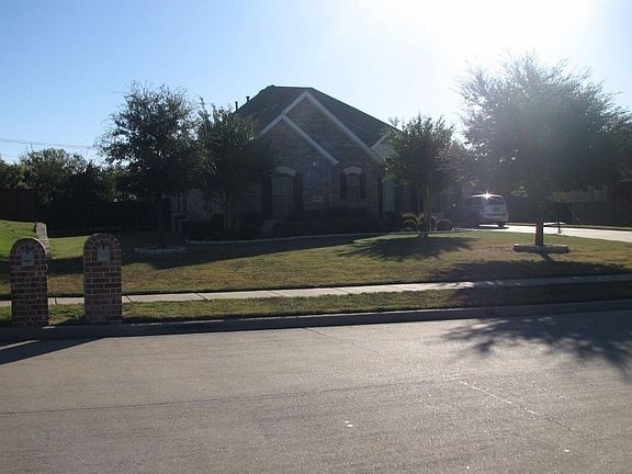 2nd image of 296 Waterford Ln