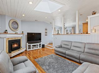 395 Lake Shore Rd, Putnam Valley, NY 10579