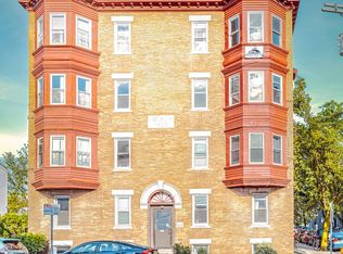 124 Berkshire St APT 4, Cambridge, MA 02141