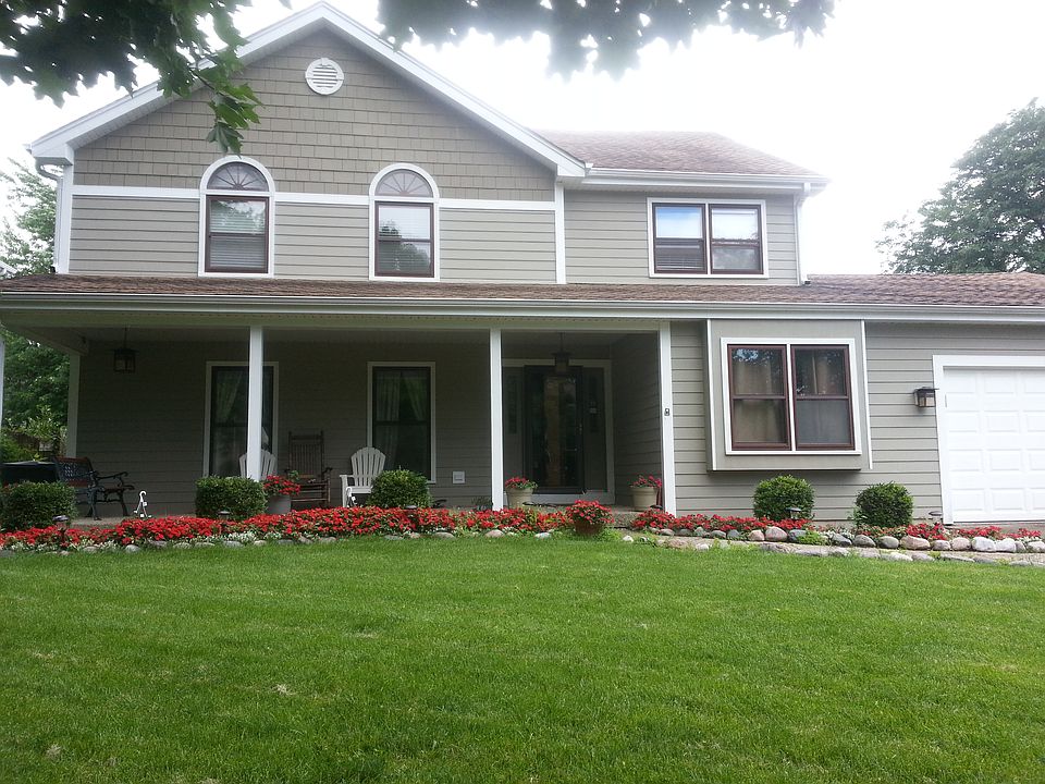 1st image of 804 Piedmont Cir