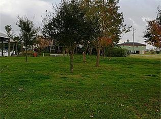 1124 Mayes Rd, Crystal Beach, TX 77650