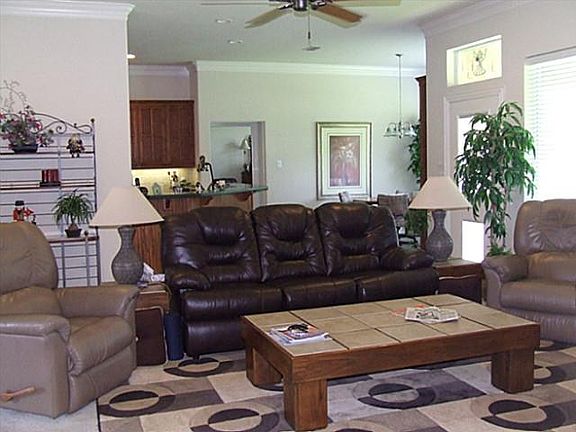 2nd image of 5909 Dog Leg Ct