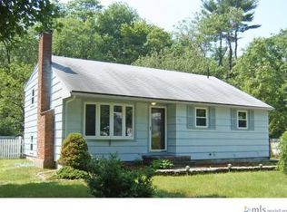 71 Border Rd, Holbrook, MA 02343