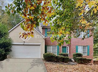 1027 Shadow Lake Dr, Lithonia, GA 30058