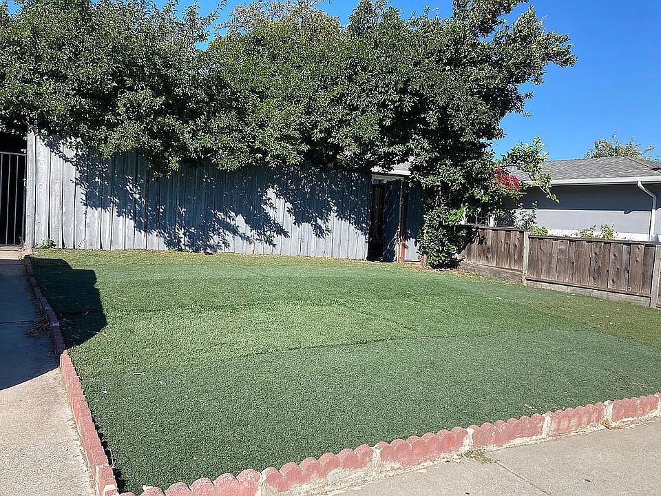 1st image of 2978 Stanhope Dr