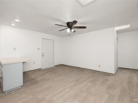 2nd image of 154 Bubbling Brook Ln