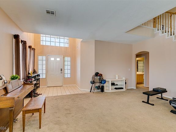 5th image of 9843 Sierra Canyon Way