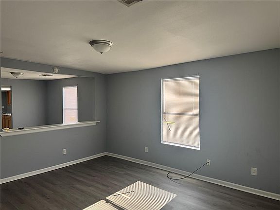 3rd image of 3001 Clouet St