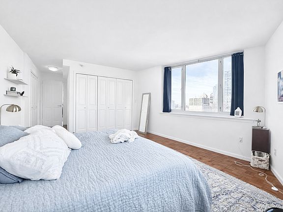 5th image of 350 W 43rd St APT 38D