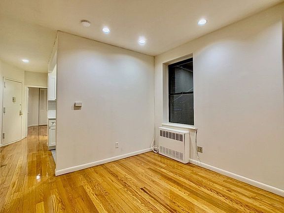 4th image of 366 Broome St #41R