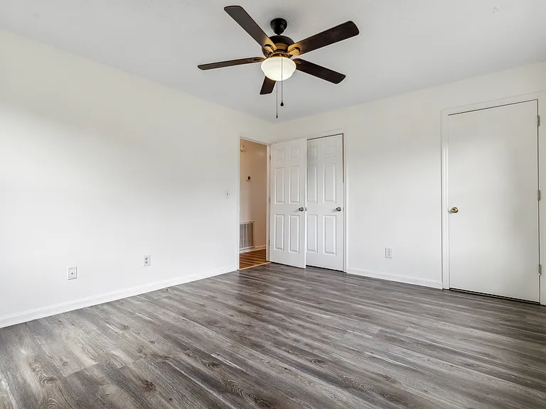 4822 Long Branch Dr — Photo 22