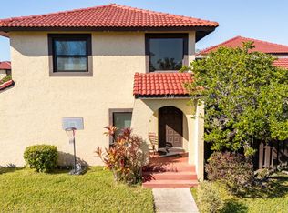 549 Hunter Cir, Kissimmee, FL 34758