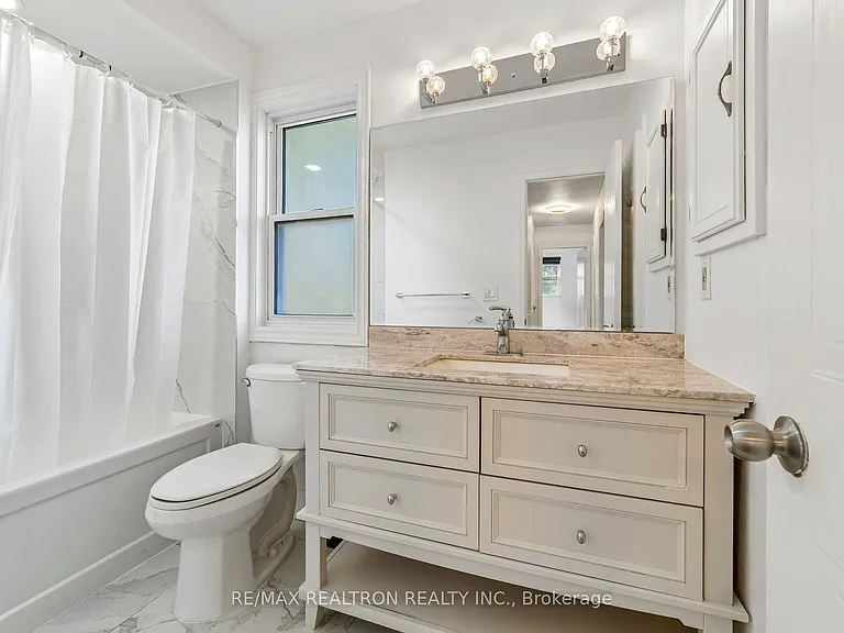 409 Cobblehill Dr — Photo 23
