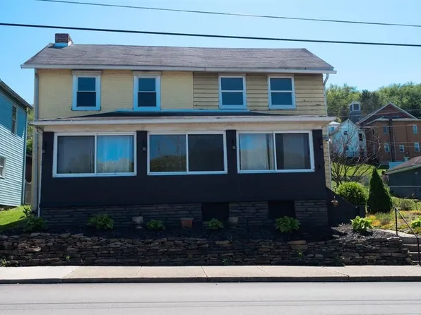 160 N Water St, West Newton, PA 15089