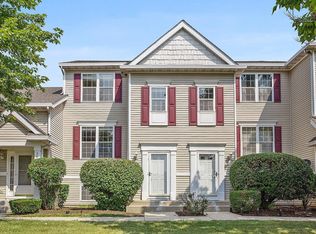 3047 Woodside Dr, Joliet, IL 60431