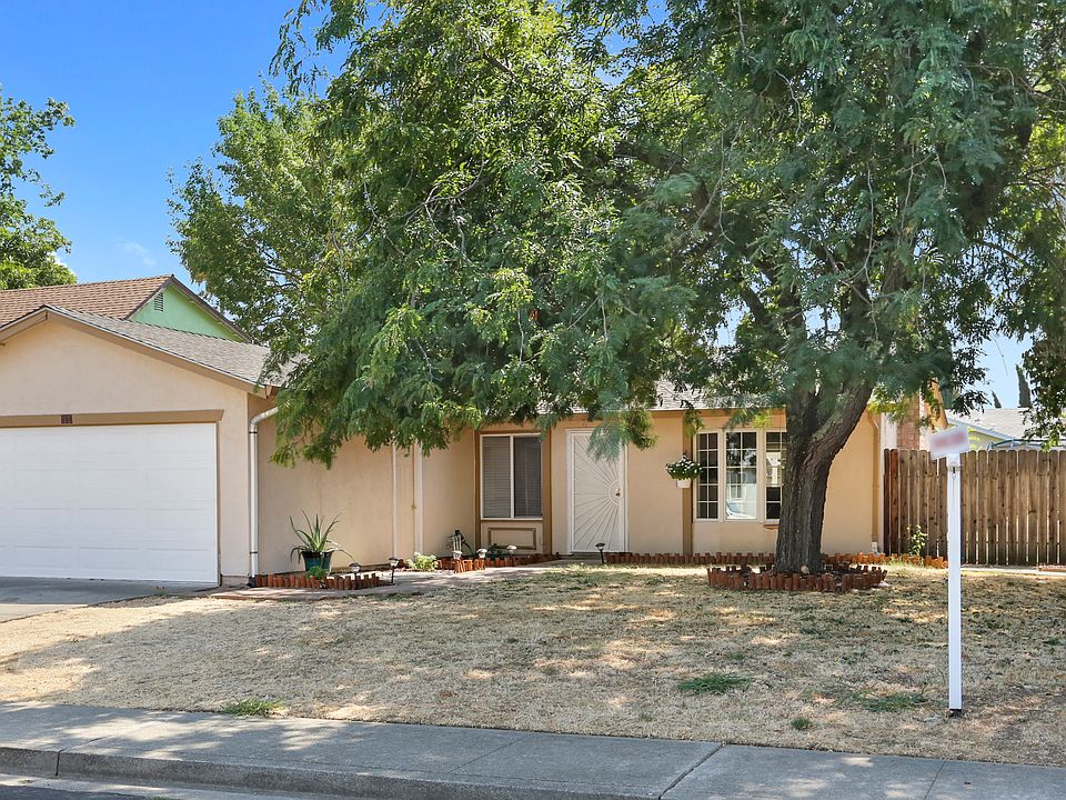 1st image of 172 Hyannis Ct