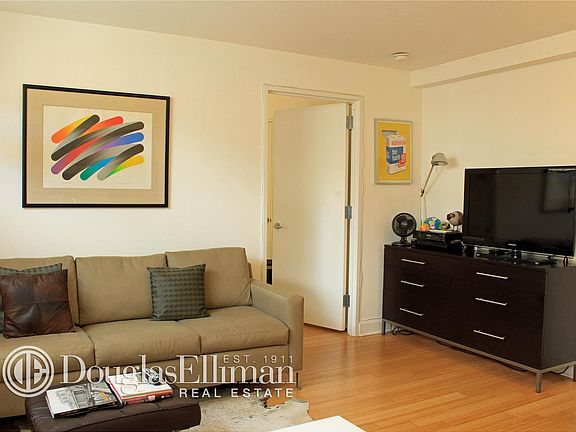 2nd image of 505 W 47th St #3HN