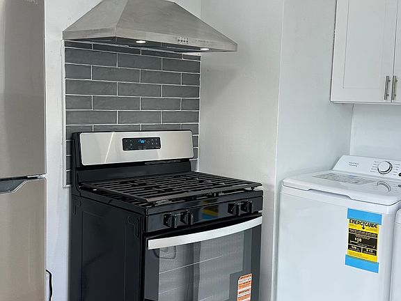 3rd image of 4128 W 134th St APT B